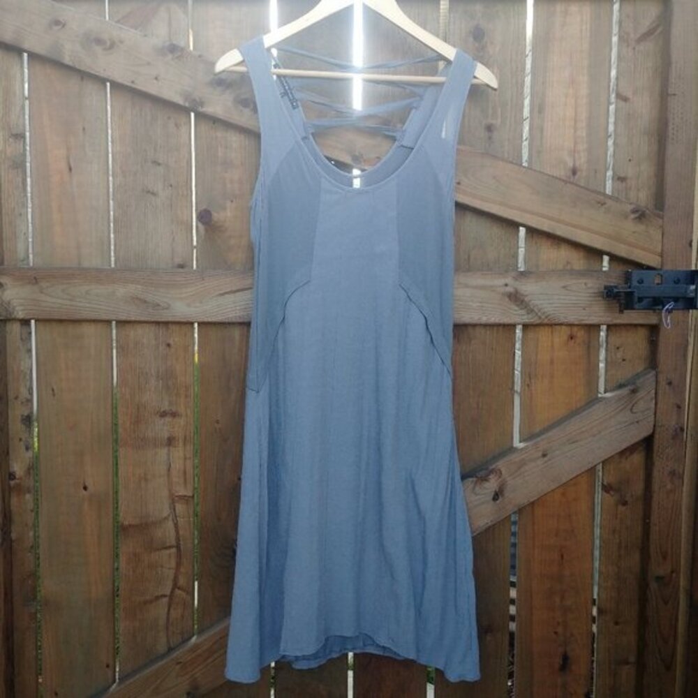 Mado et les Autres grey dress